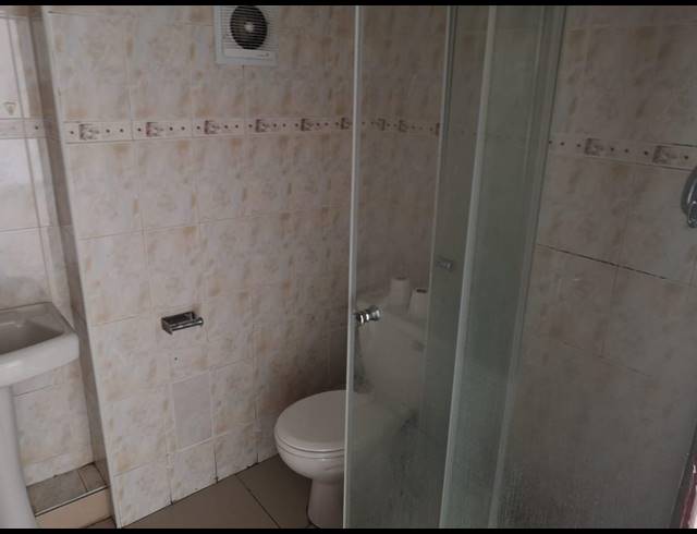 2 BEDROOM APARTMENT TO LET IN PRESTBURY